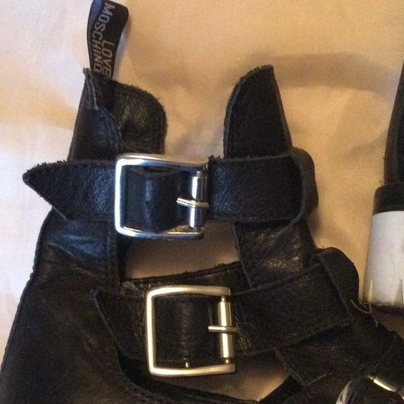 Moschino Combat boots with cutouts - Picture 5 of 9